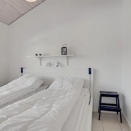 Asel - 4km From The Sea By Interhome